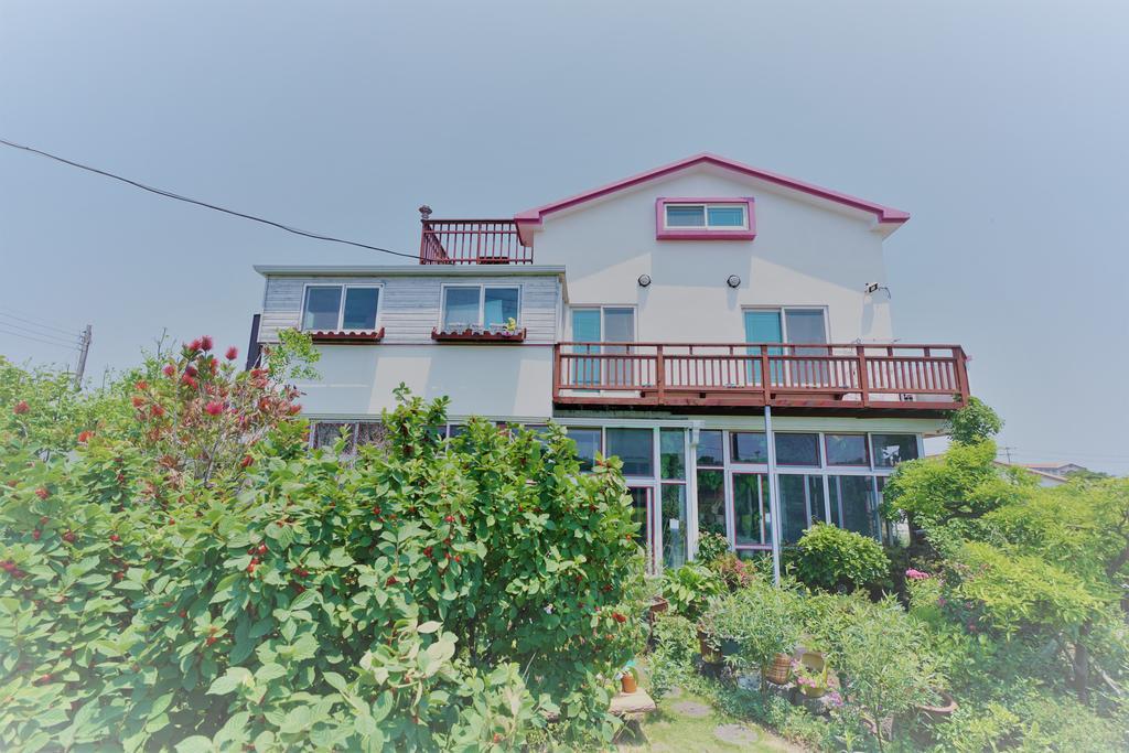 Bangdigareum B&B Seogwipo Exterior photo